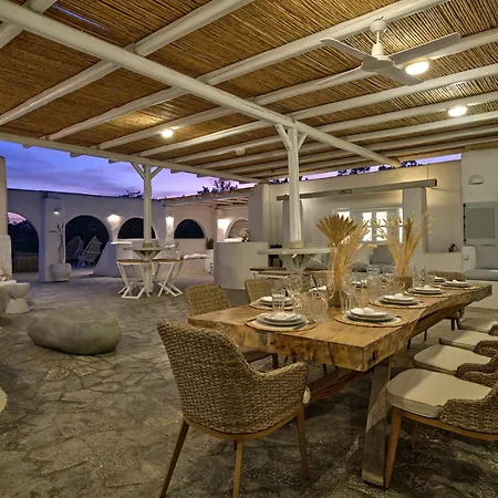Beachhouse Small Santa Maria By Naoussa Direct Access Villa