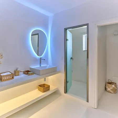 Villa Beachhouse Small Santa Maria By Naoussa Direct Access *
